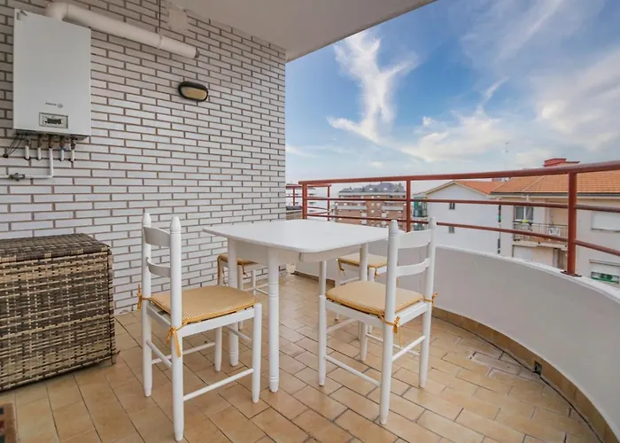 Con Terraza Y Vistas Al Mar *